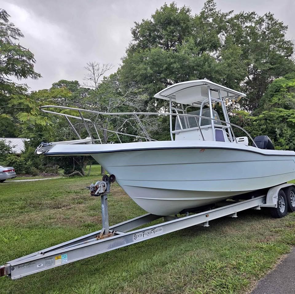 1990 Ranger 230cc Center Console boat